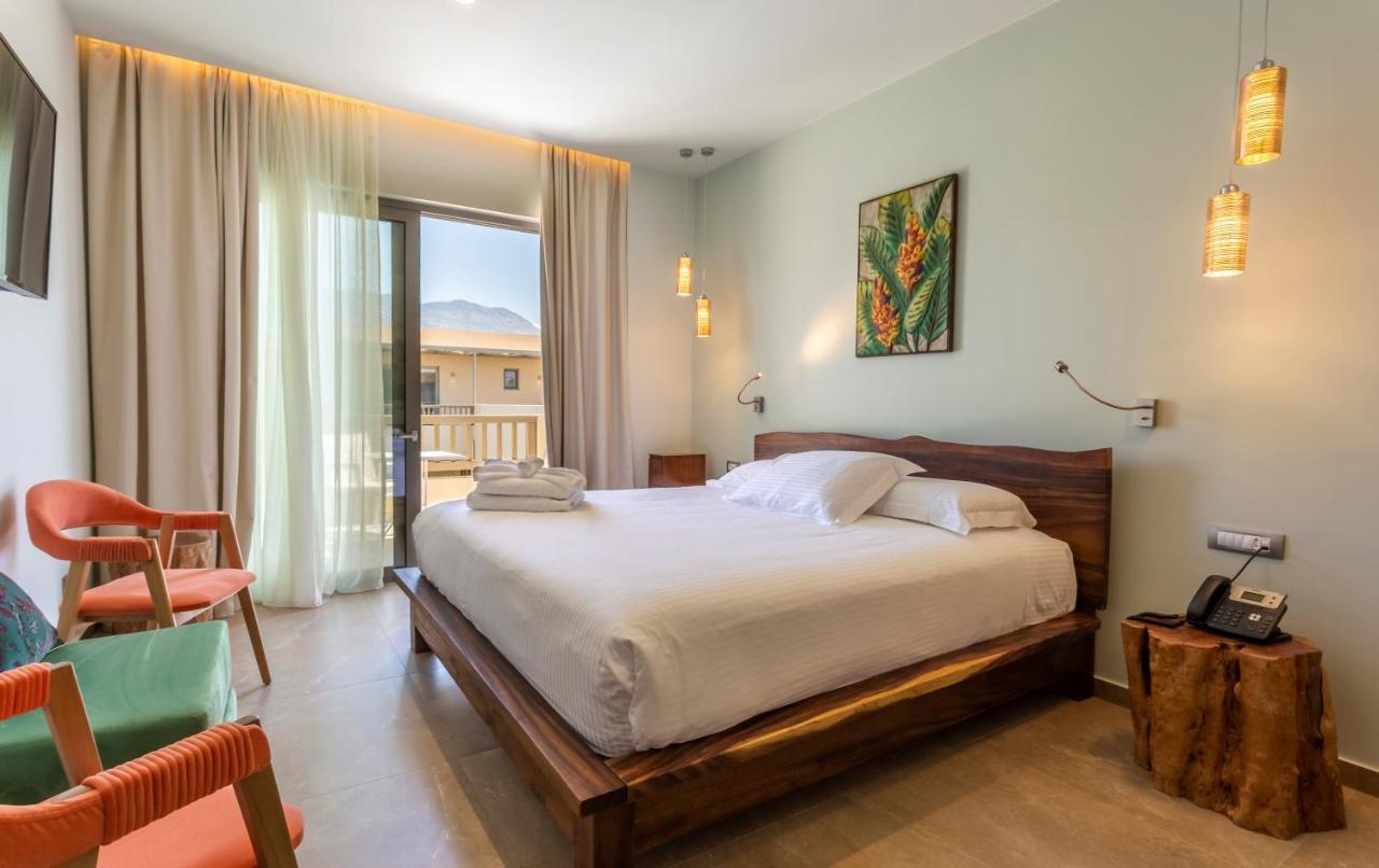 Elysian Luxury Hotel And Spa Kalamata Exterior foto